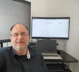 Jonathan Duncan — Freelance Software & AI Engineer specializing in custom business automation for SMBs